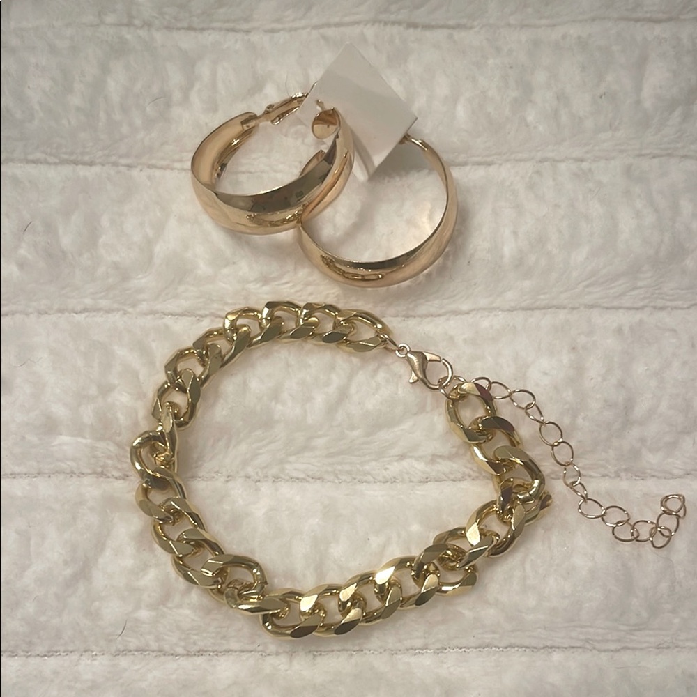 Gold Chain Bracelet and Hoop Earrings Set NWOT